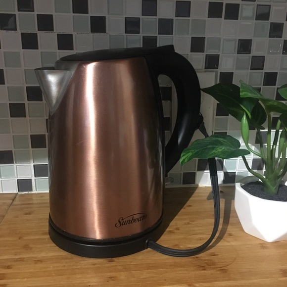 Cordless Copper Kettle - Picture 2 of 6